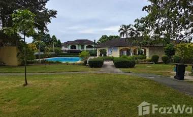Spacious 3 bedroom 2 bath House Near the Sea Fully furnished