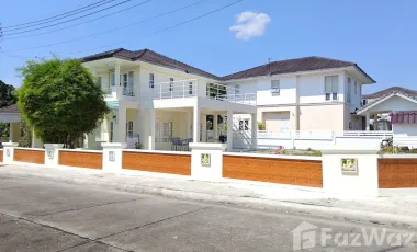 Spacious 3 bedroom 2 bath House Near the Sea Fully furnished