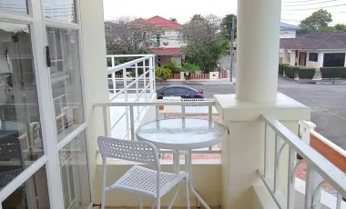 Spacious 3 bedroom 2 bath House Near the Sea Fully furnished