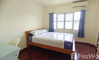 Spacious 3 bedroom 2 bath House Near the Sea Fully furnished