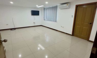 2+1 bedroom house with pool access in ChoenMon