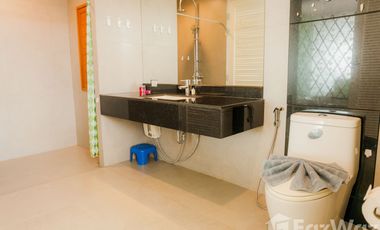 1 Bedroom Condo for rent at The Bay Condominium