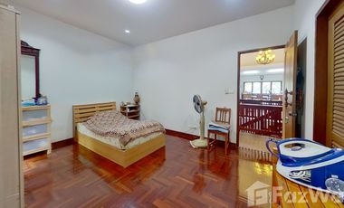 5 Bedroom House for sale at Chiangmai Lake Land
