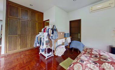 5 Bedroom House for sale at Chiangmai Lake Land