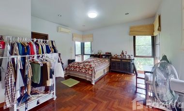 5 Bedroom House for sale at Chiangmai Lake Land