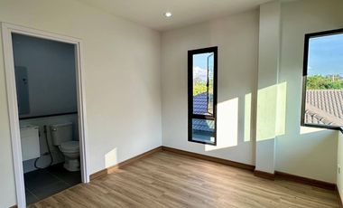 3 Bedroom House for sale in Saraphi, Chiang Mai