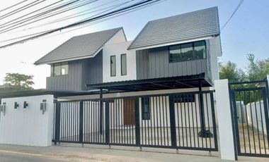 3 Bedroom House for sale in Saraphi, Chiang Mai