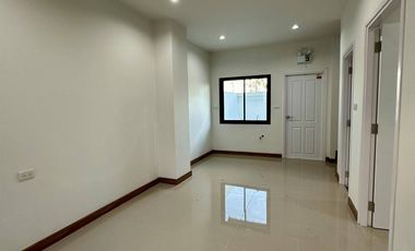 3 Bedroom House for sale in Saraphi, Chiang Mai