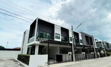 3 Bedroom Townhouse for sale at Malada Maz