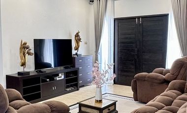 3 Bedrooms For RentTropical Garden Village