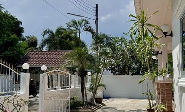 3 Bedrooms For RentTropical Garden Village