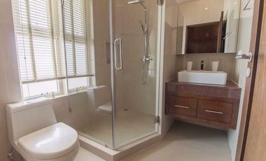 Luxurious 3-Bedroom, 3-Bathroom Pool Villa in Palm Villas