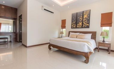 Luxurious 3-Bedroom, 3-Bathroom Pool Villa in Palm Villas