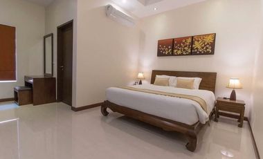 Luxurious 3-Bedroom, 3-Bathroom Pool Villa in Palm Villas