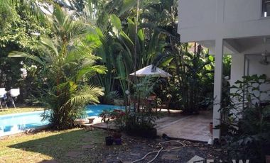 6 Bedroom Villa for sale in Khlong Tan Nuea, Bangkok