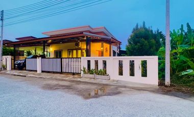 Cozy Single-Storey House with Mountain View