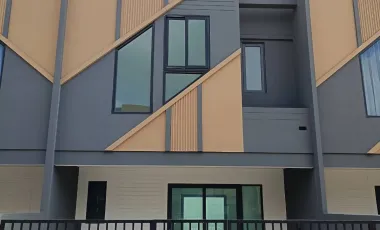 3 Bedroom Townhouse for sale at The Residence Hitech