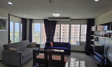 Beachfront Condo with Stunning Sea and Mountain Views