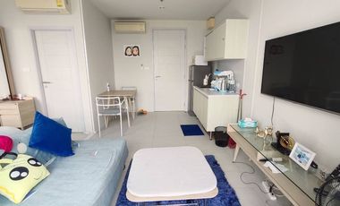 Perfectly Proportioned 1-Bedroom: Great Balcony and View