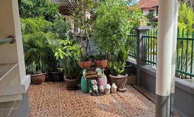3 Bedroom house with 3 Bathrooms and a day room