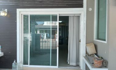 4-Bed Villa Oasis: Escape to San Pu Loei!