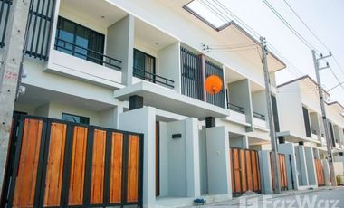 2 Bedroom Townhouse for sale at Pimmada Home