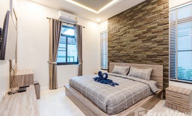 Private Pool Villa 4Bed,4toilet next to Palm Hills Golf.