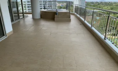 3 Bedroom sea view Condo for rent