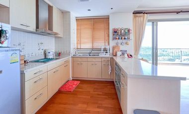 Boathouse Condo for rent