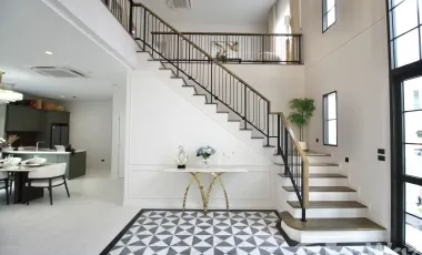 Setthasiri Bangna Km.10 by Sansiri