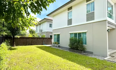 Modern 3-Bedroom House with Garden
