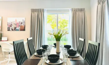 Modern 3-Bedroom House with Garden