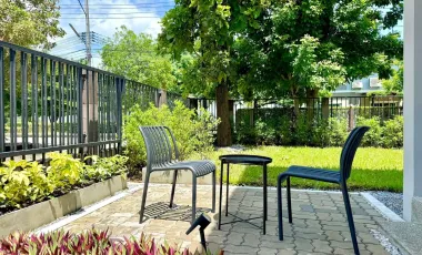 Modern 3-Bedroom House with Garden