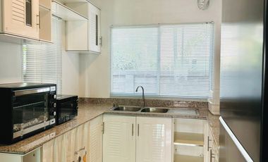 Modern 3-Bedroom House with Garden