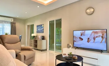 Modern 3-Bedroom House with Garden