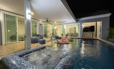 3 Bedroom Villa for sale in Cha-Am, Phetchaburi