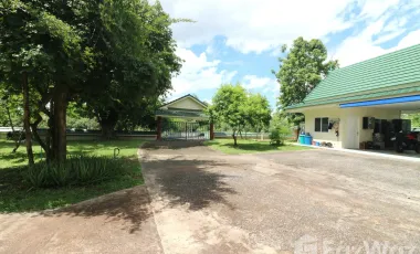 4 Bedroom House for sale in Wanon Niwat, Sakon Nakhon