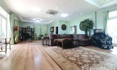 4 Bedroom House for sale in Wanon Niwat, Sakon Nakhon