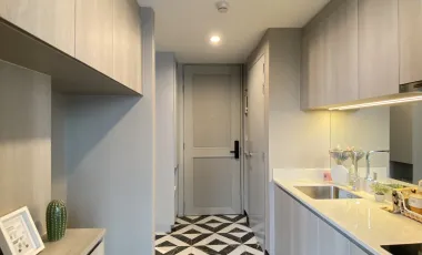 FOR RENT: Stylish 1-Bedroom Loft-Style Condo