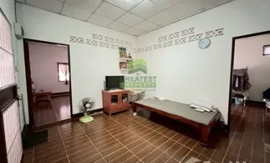 2 Bedroom House for sale in Huai Khwang, Nakhon Pathom