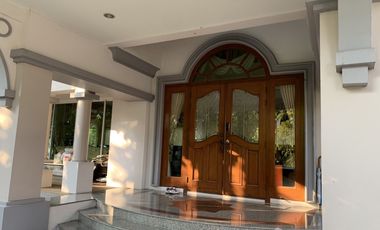 An Elegance Single House from Top Brand From Q House