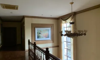 An Elegance Single House from Top Brand From Q House