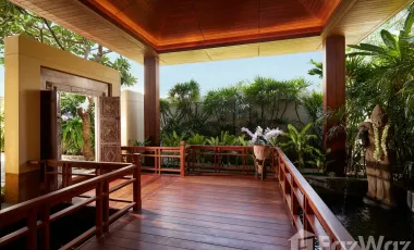 5 Bedroom Villa for sale in Khlong Tan Nuea, Bangkok