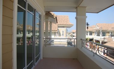 4 Bedroom House in Muang Khon Kaen lakeside development