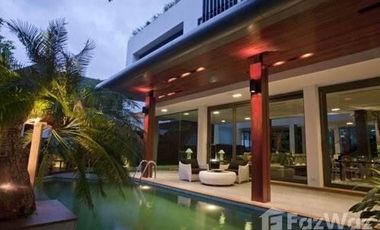 4 Bedroom Villa for sale in Phra Khanong Nuea, Bangkok