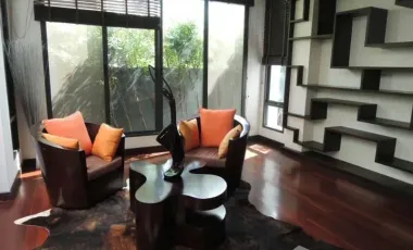 4 Bedroom Villa for sale in Phra Khanong Nuea, Bangkok