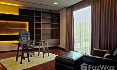 4 Bedroom Villa for sale in Phra Khanong Nuea, Bangkok