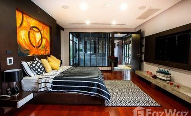 4 Bedroom Villa for sale in Phra Khanong Nuea, Bangkok