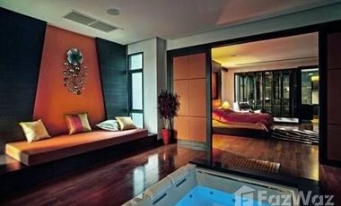 4 Bedroom Villa for sale in Phra Khanong Nuea, Bangkok
