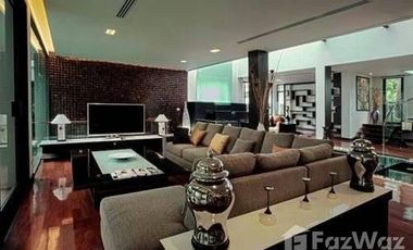 4 Bedroom Villa for sale in Phra Khanong Nuea, Bangkok